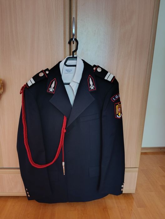 Costumație serviciu