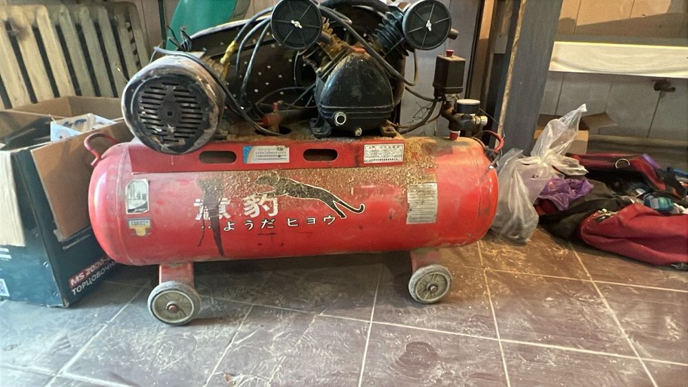 Продам компрессор