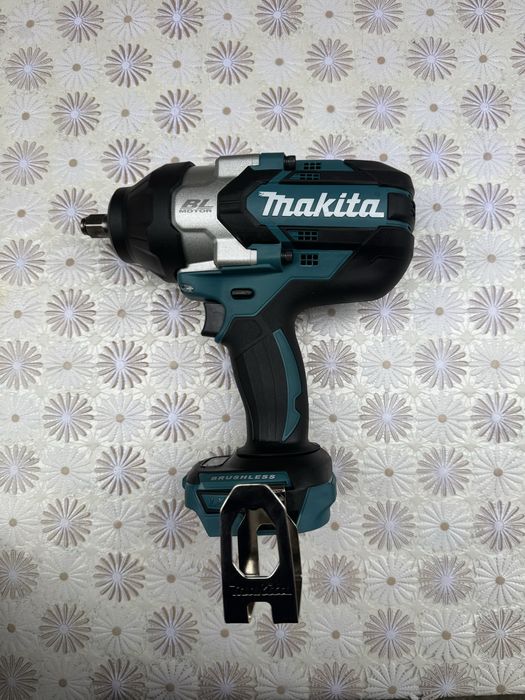 Акумулаторен гайковерт ударен MAKITA DTW1002