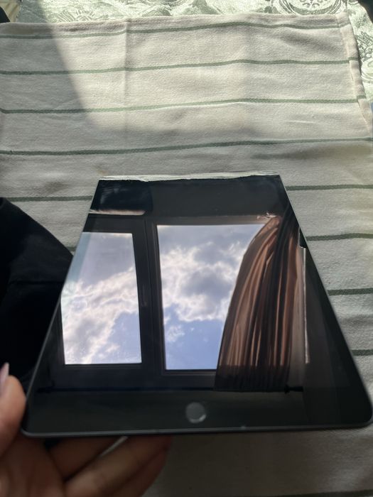 Apple iPad 9th generation 64 GB