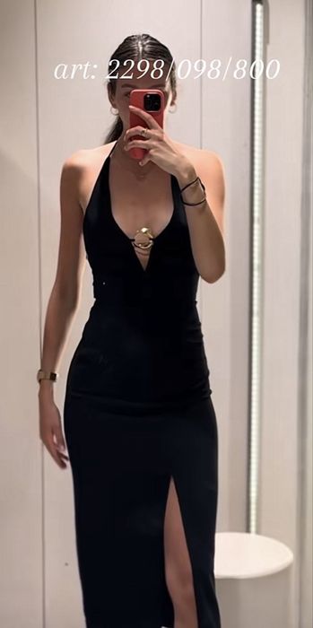Елегантна черна рокля ZARA със златист детайл
