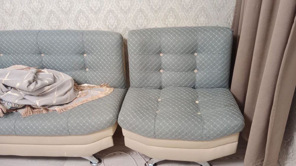 Прлдается диван