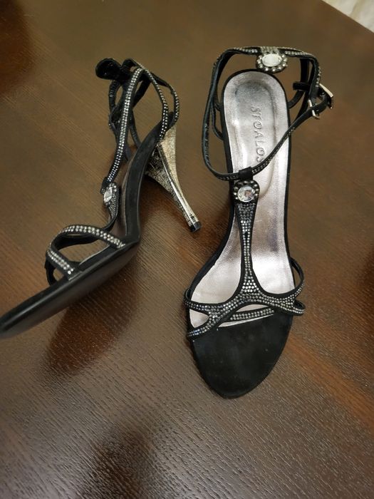 Босоножки женские