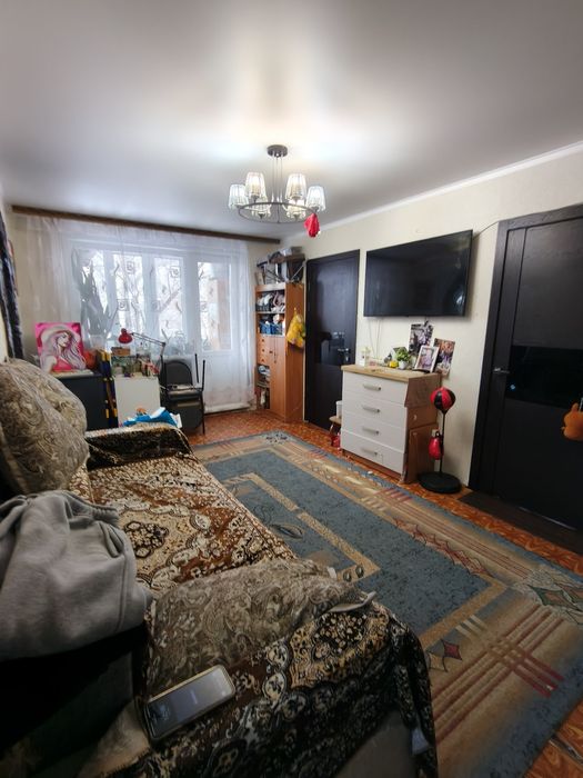 Продаём трёхкомнатную квартиру