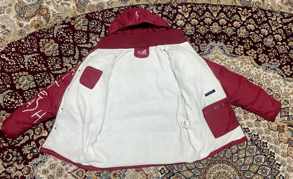 Продам пуховик.Новый.