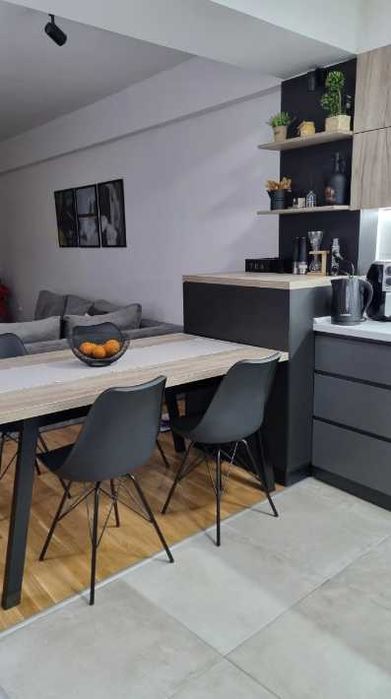 Дава се под наем Едностаен апартамент в Пловдив, Център - 39 кв.м за 163.2 € - Снимка #1