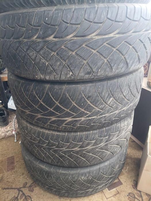 Продам комплект  резины