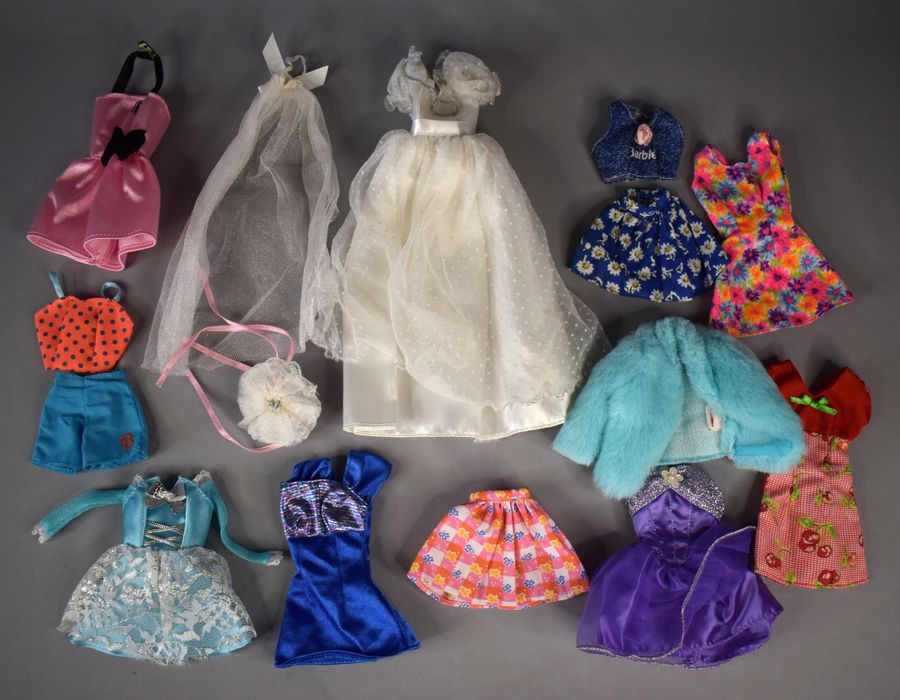 Одежда Маттел для кукол Барби