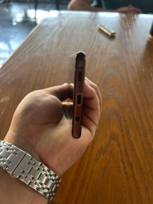 Прадается samsung note 10