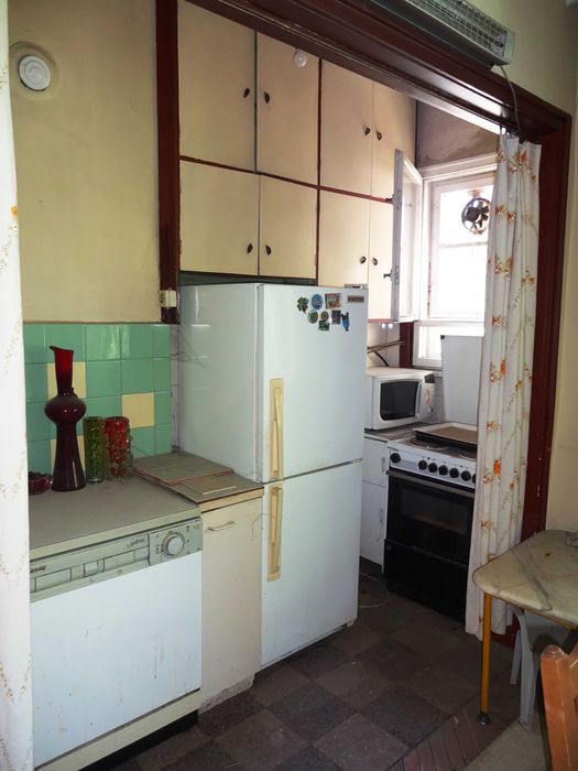 Дава се под наем Тристаен апартамент в Варна, Колхозен пазар - 80 кв.м за 306 € - Снимка #3