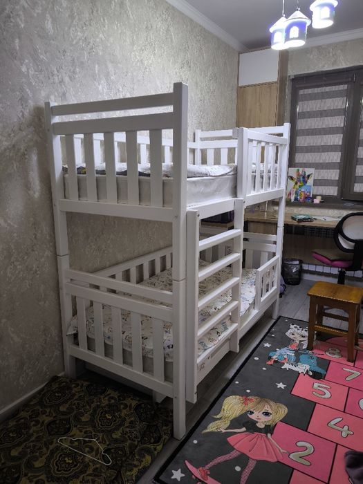 Продам детскую двух ярусную кровать
