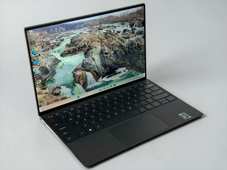 Dell XPS 9310 13" OLED 4K+ Touch i7-1195G7 16RAM 512GB SSD Гаранция!