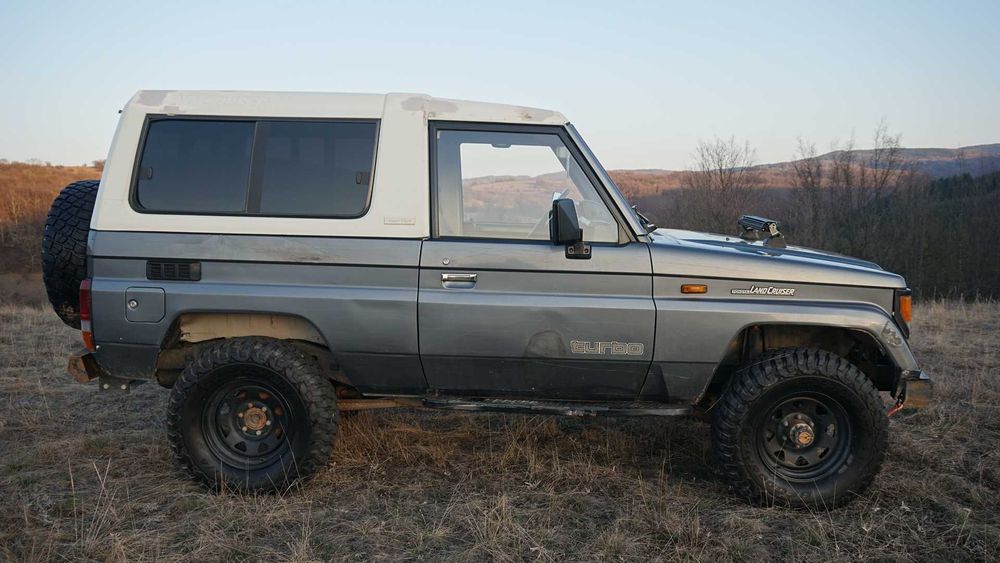 Toyota Land Cruiser LJ73 2L-T