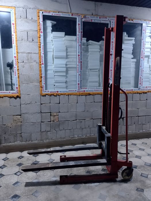 Штабелер рохля.   .