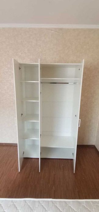 Шкаф для одежды в спальню