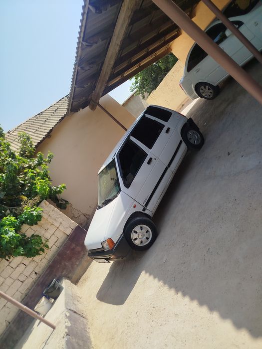 Tico 2001 yili Dakumentalni Propan gazi bor. Yangi mator qoʻyilgan.