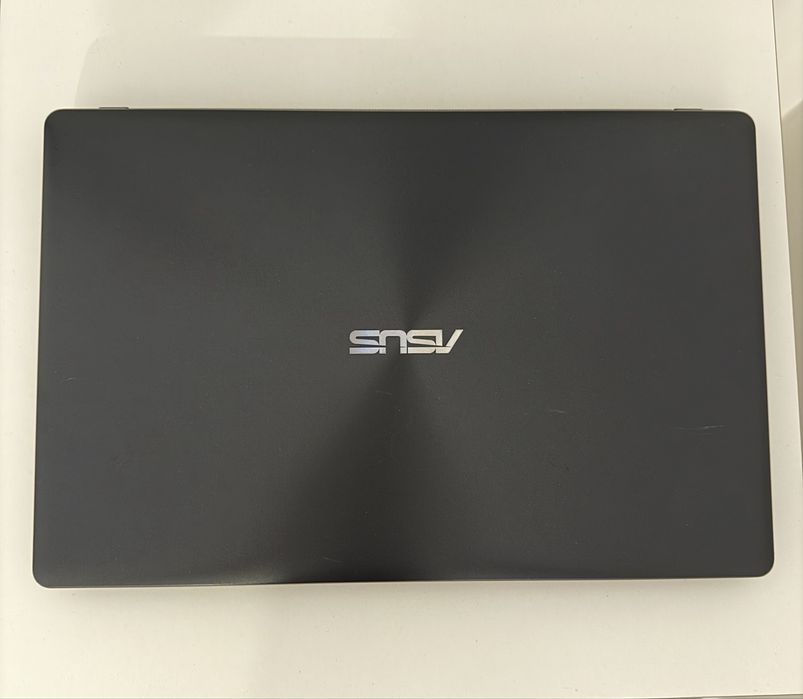 Laptop ASUS i5 SSD 500GB GTX 950M