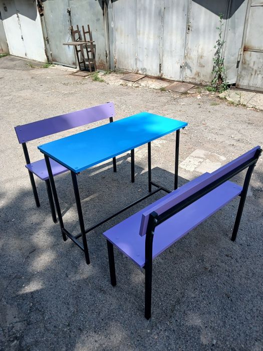 Продам стол и 2е лавочки