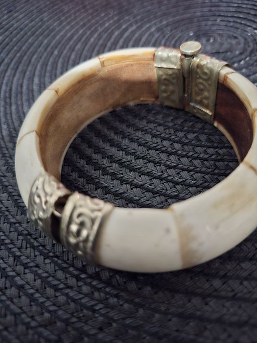 Bratara tribala Africa os si alpaca latime 2.5 cm interior 6 cm