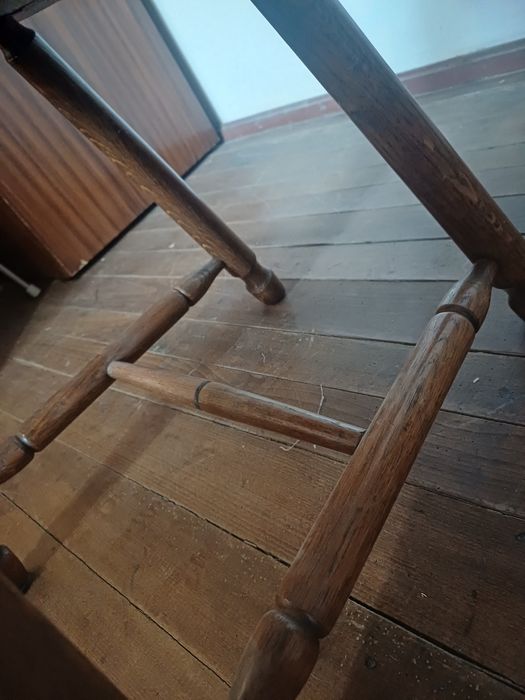 Стол 2 броя за 60 евро