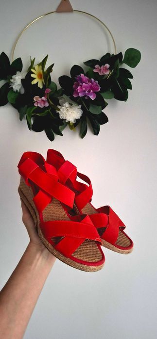 Sandale cu platforma marimea 37