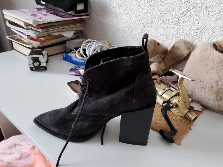 Продам женские сапоги