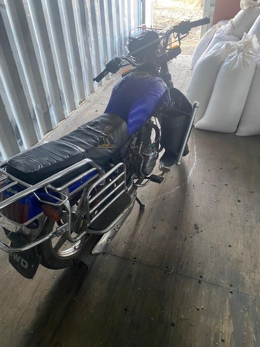 Продам мотоцыкл 200 кубов