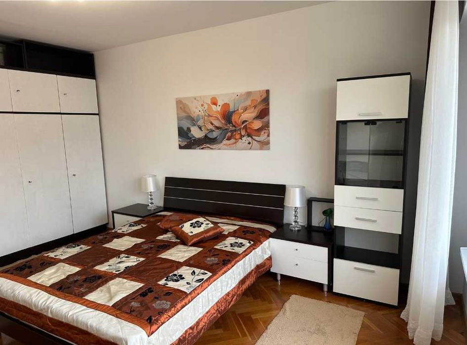 Дава се под наем Четиристаен апартамент в Варна, Център - 80 кв.м за 538.56 € - Снимка #7