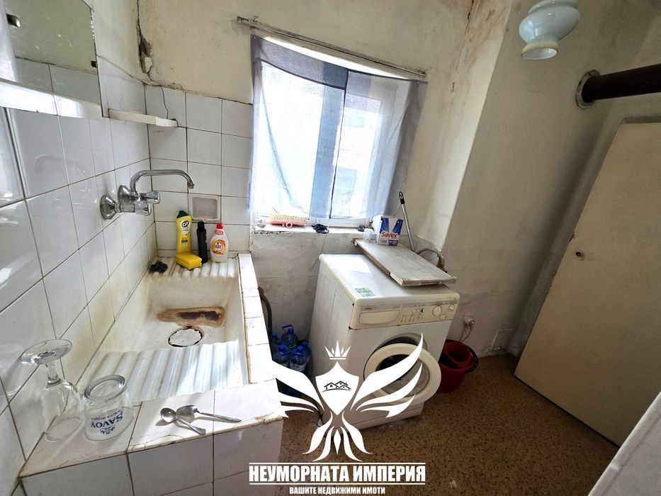 Дава се под наем Тристаен апартамент в Асеновград - 120 кв.м за 210 € - Снимка #11