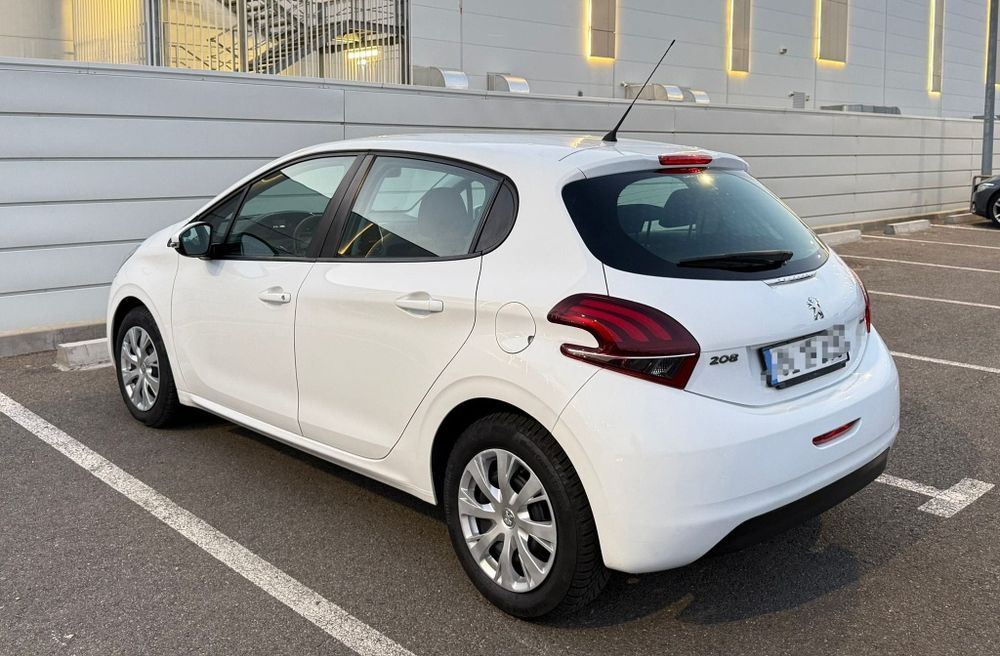 Peugeot 208 2016 benzină, 5.912 € — imagine 3