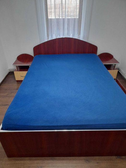 Pat dublu, cu două noptiere confecționat din pal