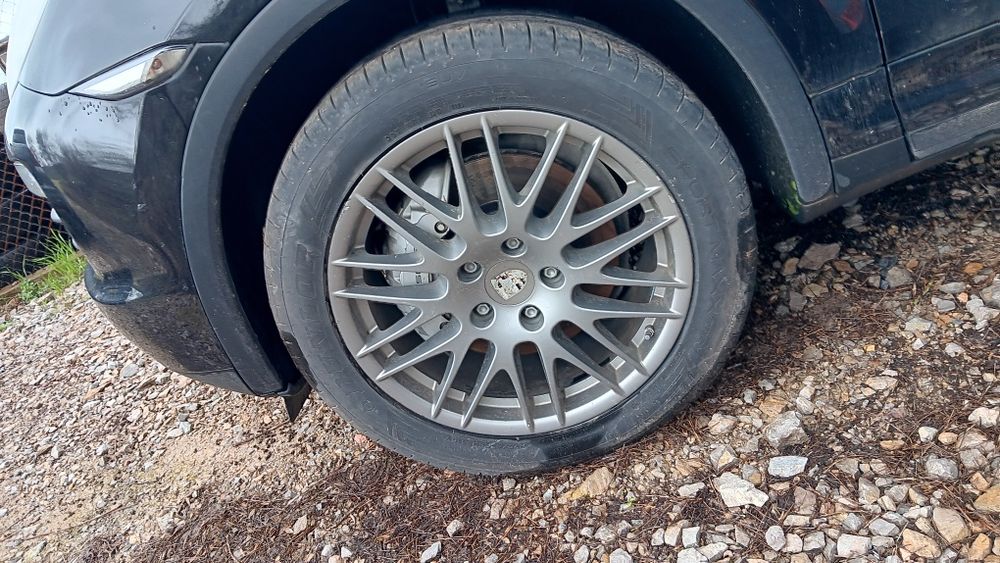 Porsche Cayenne 3.0 S Hybrid 233 к.с. ,автоматик,10 броя на части