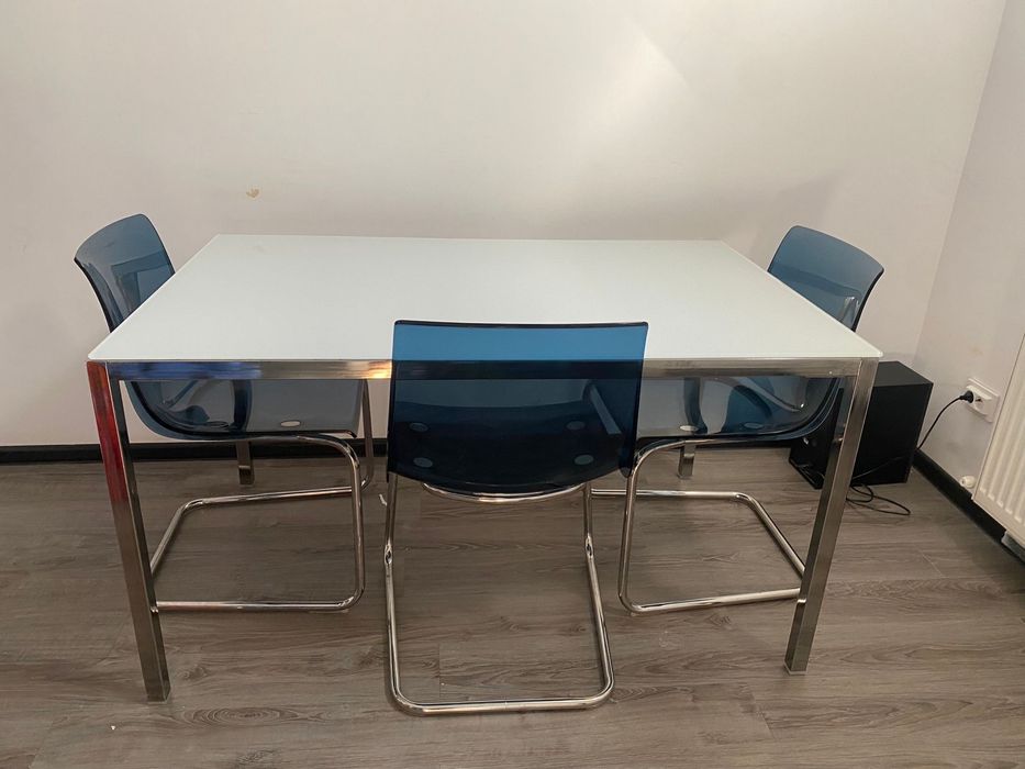 Masa si scaune ikea
