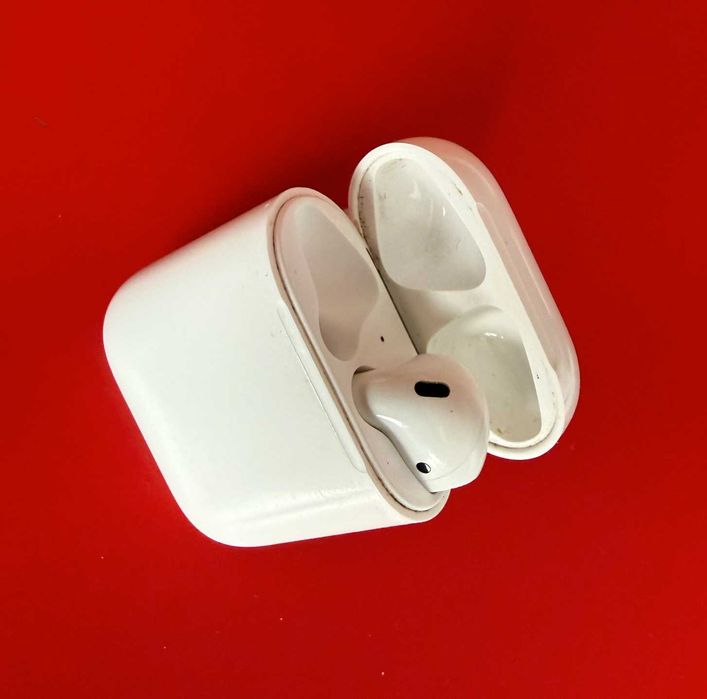 Apple AirPods Model 1523 - За части, само дясна слушалка