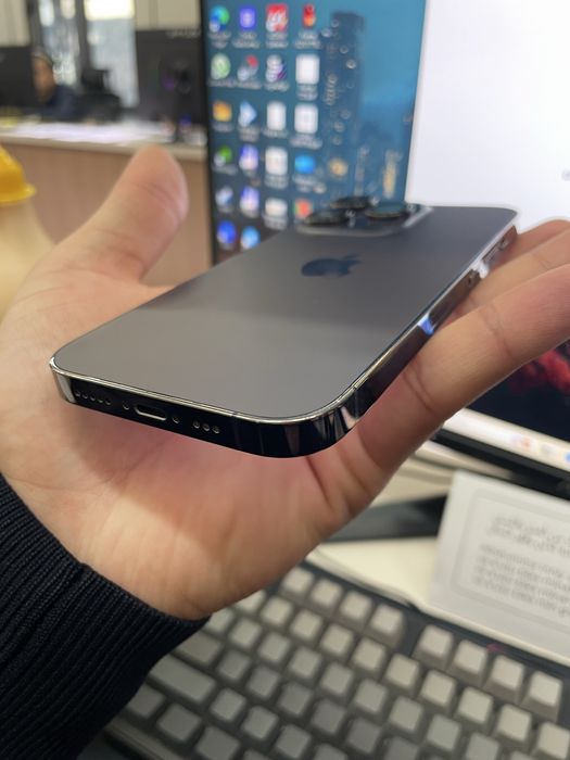 iPhone 14 PRO purple