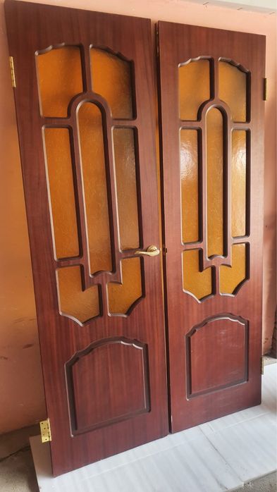 межкомнатные натуральные двери