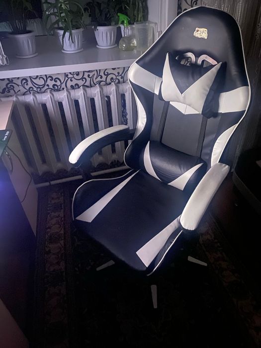 Продам киберспортивное кресло для игр