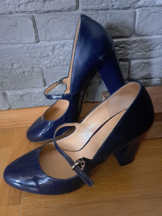 Официални обувки