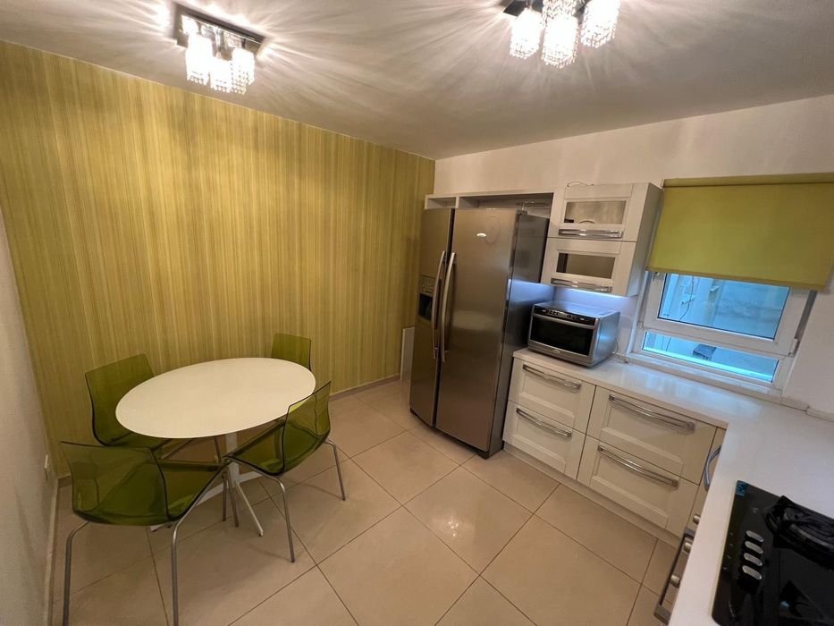 Apartament 4 camere Titan de închiriat lux metrou
