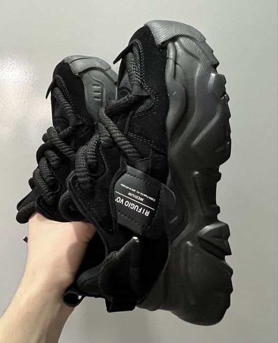 Продам кроссовки на осень/весну