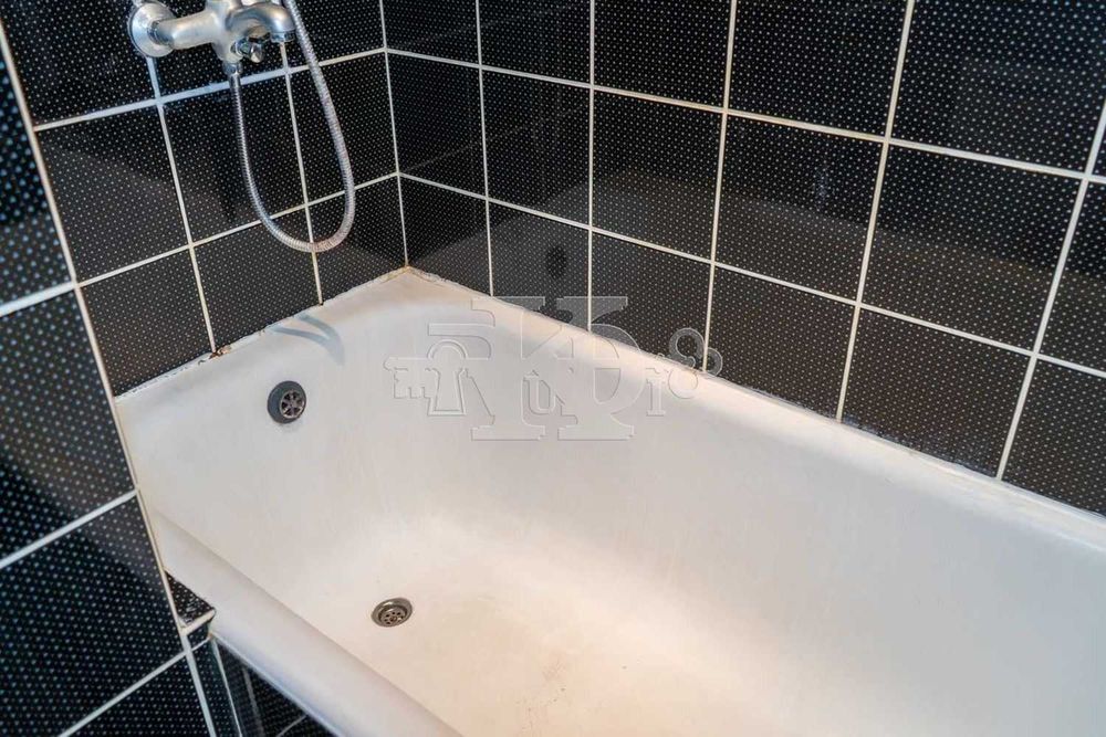 Продава се Четиристаен апартамент в Добрич, Христо Ботев - 98 кв.м за 1103 €/кв.м - Снимка #22