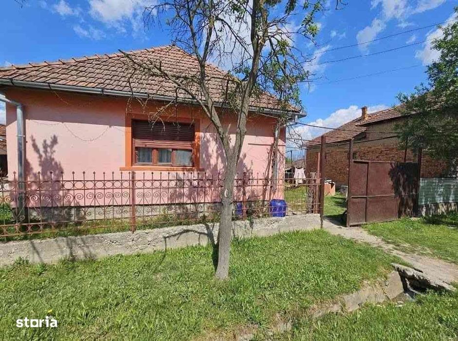 Casa de vanzare sat Rogoz