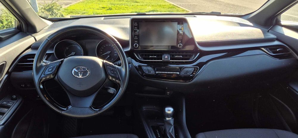 Toyota C-HR Hybrid 2021, 1.8 122 CP, 39.000 km, Istoric Toyota