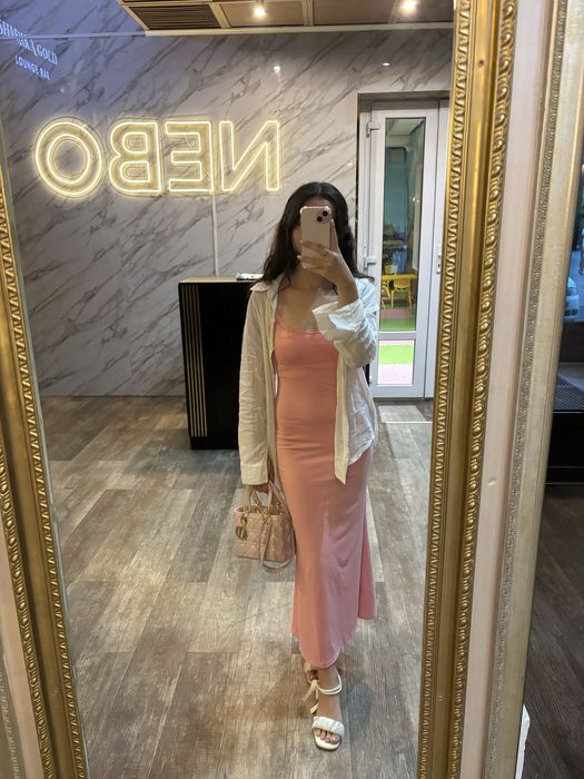 Продам розовое платье