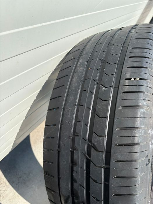 225/55/ZR17 101W Vredestein  Ultra DOT