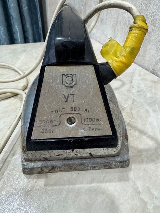 Утюг  советский. Совдеповский утюг