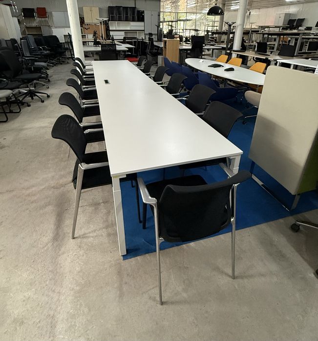 Конферентна маса Steelcase + 14 стола Vitra – немско качество