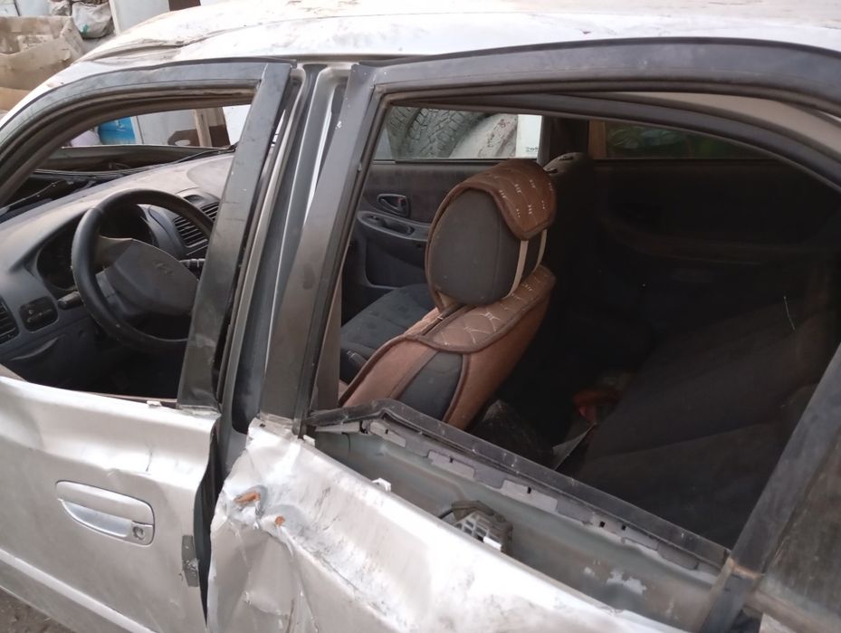 Продам хюндай акцент аварийный