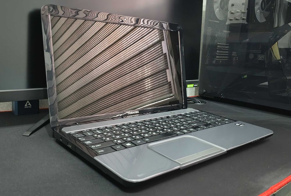 Ноутбук TOSHIBA Core i3