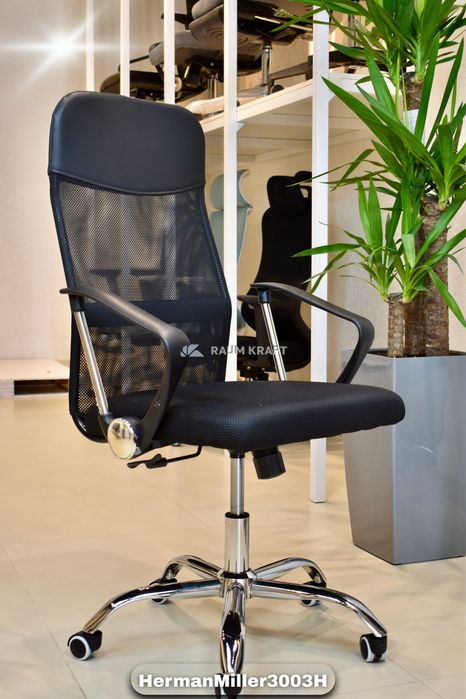 Бюджетное офисное кресло